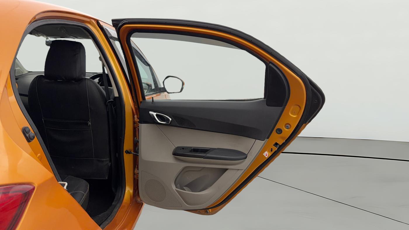 2018 Tata Tiago XZ PETROL, Petrol, Manual, 60,058 km, RHS Rear Door