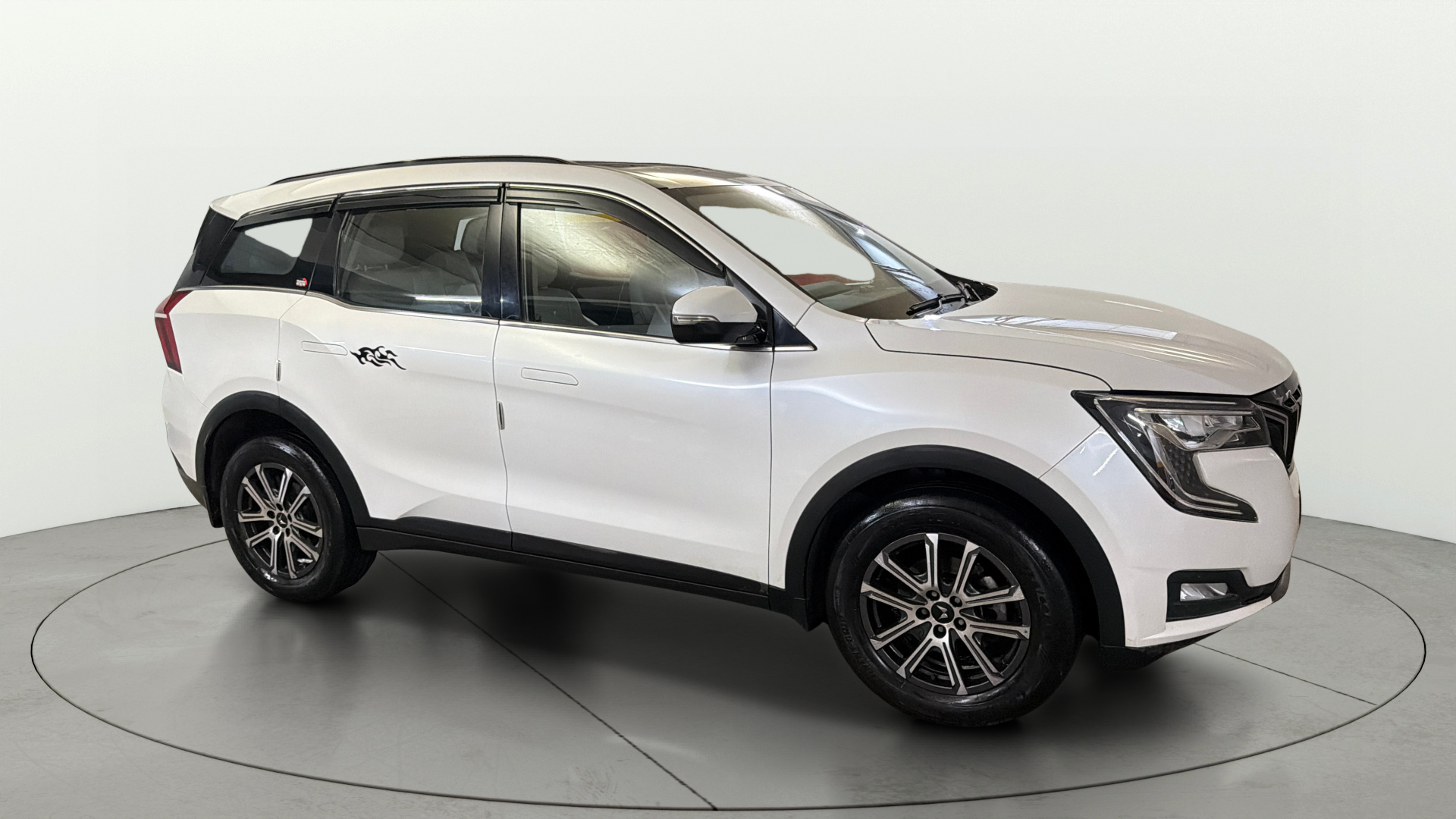 2025 Mahindra XUV700 2021-2026 AX 7 P MT 7 STR