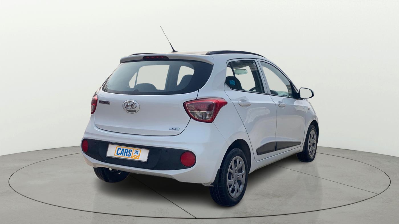 2020 Hyundai Grand i10 MAGNA 1.2 KAPPA VTVT, Petrol, Manual, 13,304 km, Right Back Diagonal