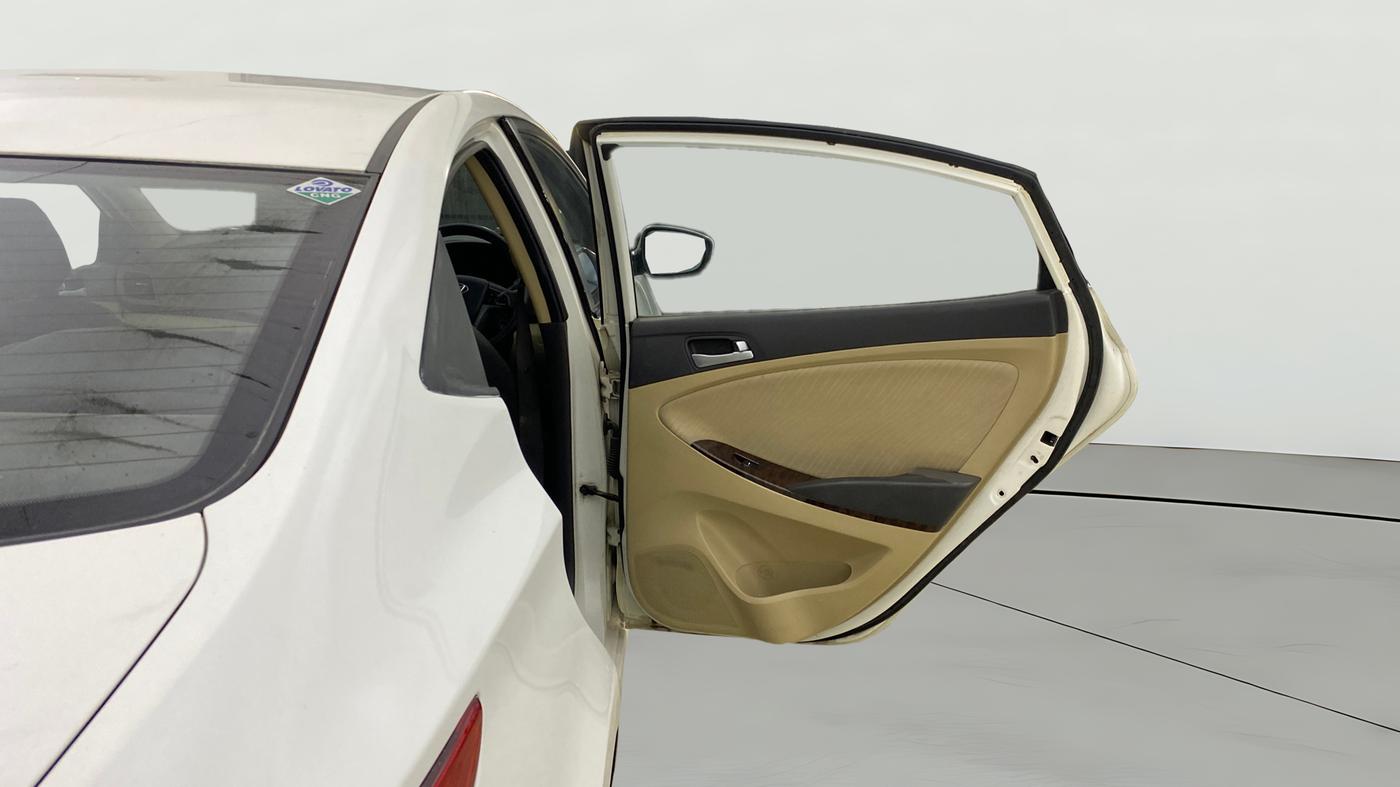 2015 Hyundai Verna FLUIDIC 4S 1.6 VTVT S(O), CNG, Manual, 46,565 km, RHS Rear Door
