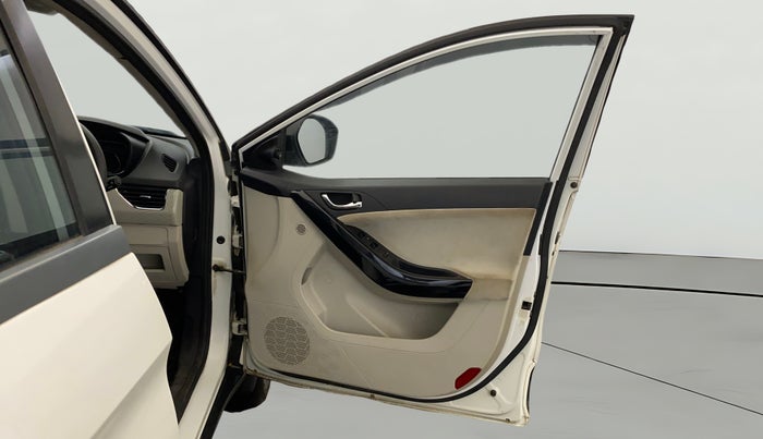 2022 Tata NEXON XZ PLUS PETROL, Petrol, Manual, 24,811 km, RHS Front Door