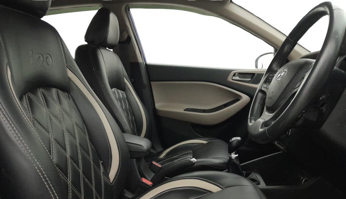 2016 Hyundai Elite i20 ASTA 1.2 (O), Petrol, Manual, 79,581 km, Right Side Front Door Cabin