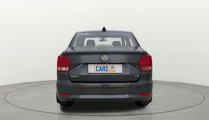 2018 Volkswagen Ameo HIGHLINE PLUS 1.5L AT 16 ALLOY, Diesel, Automatic, 1,42,913 km, Back/Rear