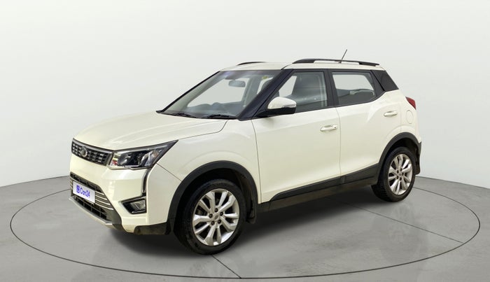 2020 Mahindra XUV300 W8 1.5 DIESEL, Diesel, Manual, 17,802 km, Left Front Diagonal