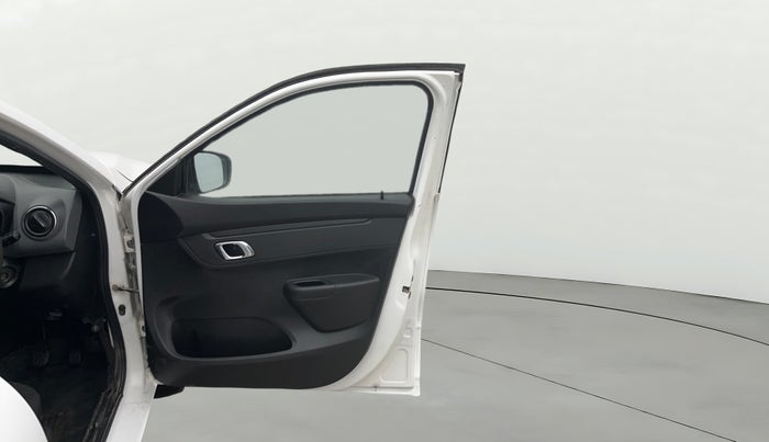 2018 Renault Kwid RXT 1.0 AMT (O), Petrol, Automatic, 24,947 km, RHS Front Door