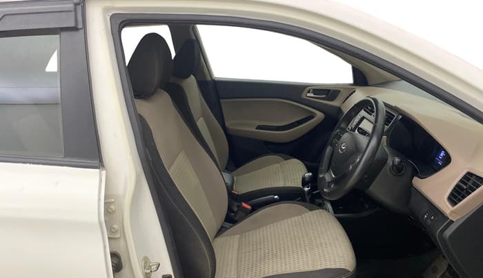 2018 Hyundai Elite i20 ASTA 1.2 (O), Petrol, Manual, 38,072 km, Right Side Front Door Cabin