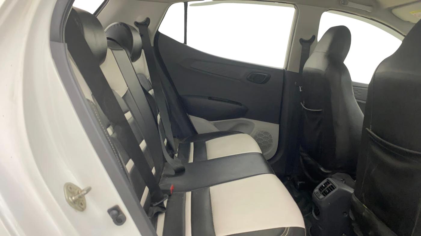 2021 Hyundai GRAND I10 NIOS MAGNA 1.2 KAPPA VTVT, Petrol, Manual, 44,584 km, Right Side Rear Door Cabin