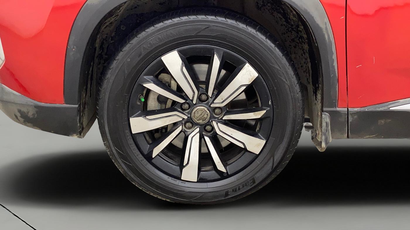 2019 MG HECTOR SMART 1.5 DCT PETROL, Petrol, Automatic, 1,01,836 km, Left Front Wheel