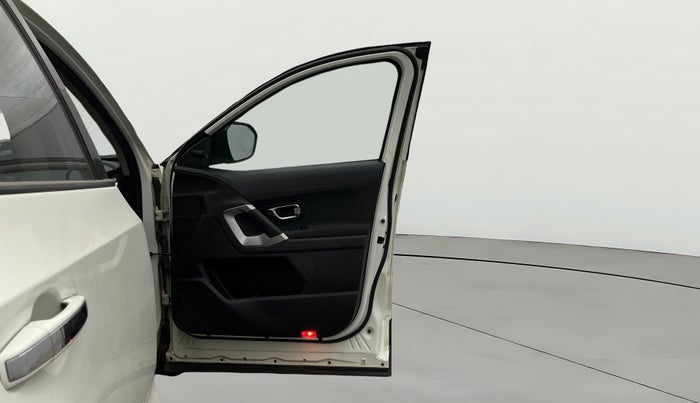 2019 Tata Harrier XT 2.0L KRYOTEC, Diesel, Manual, 86,556 km, RHS Front Door