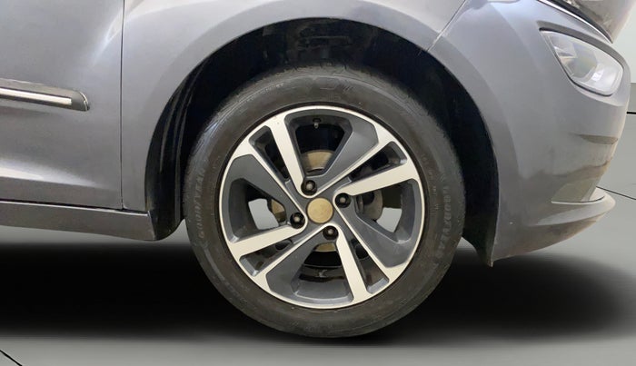 2022 Tata ALTROZ XZ PETROL, Petrol, Manual, 44,706 km, Right Front Wheel