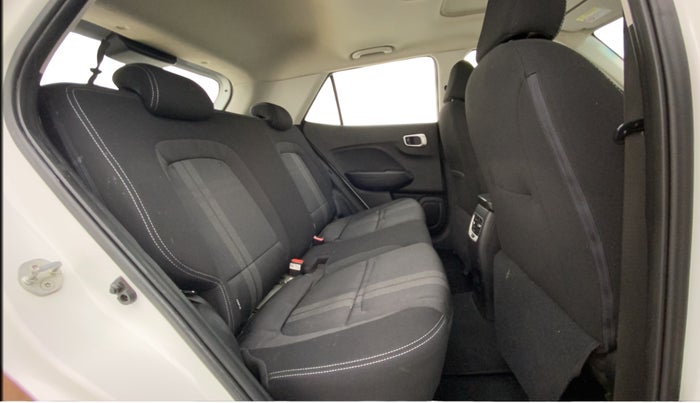2021 Hyundai VENUE SX 1.0 TURBO IMT, Petrol, Manual, 74,927 km, Right Side Rear Door Cabin
