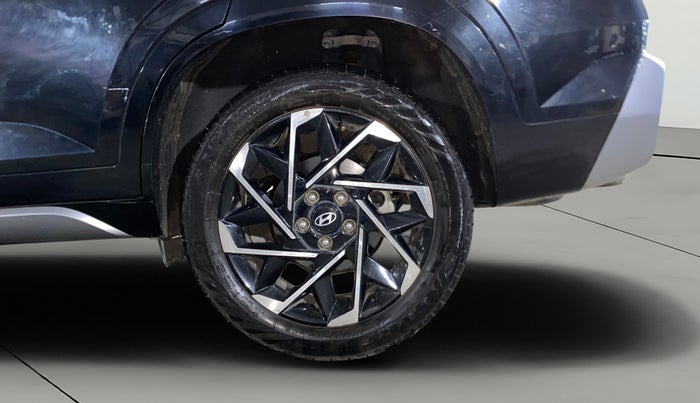 2024 Hyundai ALCAZAR Signature 6 STR 1.5 Diesel Automatic, Diesel, Automatic, 13,704 km, Left Rear Wheel