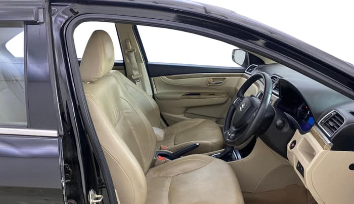 2022 Maruti Ciaz ALPHA  AT 1.5 SHVS PETROL, Petrol, Automatic, 21,936 km, Right Side Front Door Cabin