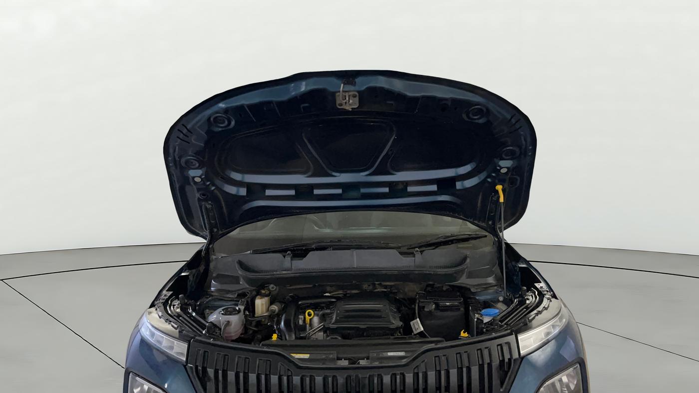 2025 Skoda Kylaq Signature Plus, Petrol, Manual, 7,939 km, Open Bonet