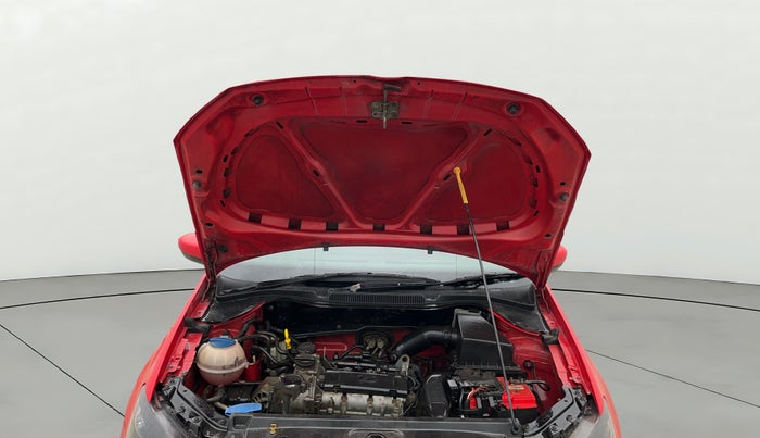 2016 Volkswagen Polo COMFORTLINE 1.2L, Petrol, Manual, 62,303 km, Open Bonet