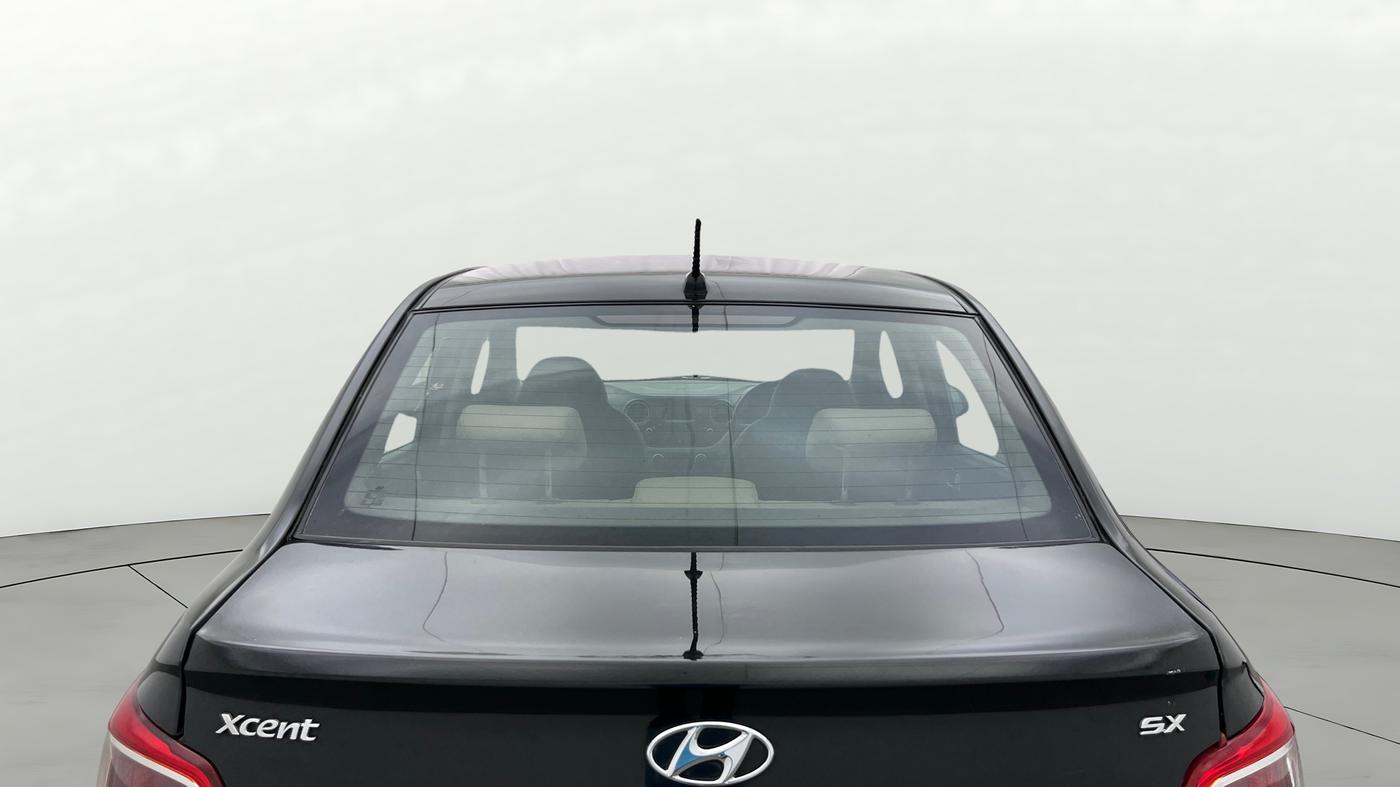 2015 Hyundai Xcent SX 1.2, Petrol, Manual, 1,18,950 km, Rear Windshield