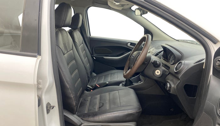 2016 Ford New Figo TITANIUM 1.2 PETROL MT, Petrol, Manual, 1,32,597 km, Right Side Front Door Cabin