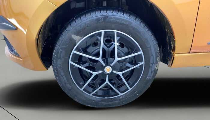 2017 Tata Tiago XT PETROL, Petrol, Manual, 70,783 km, Left Front Wheel