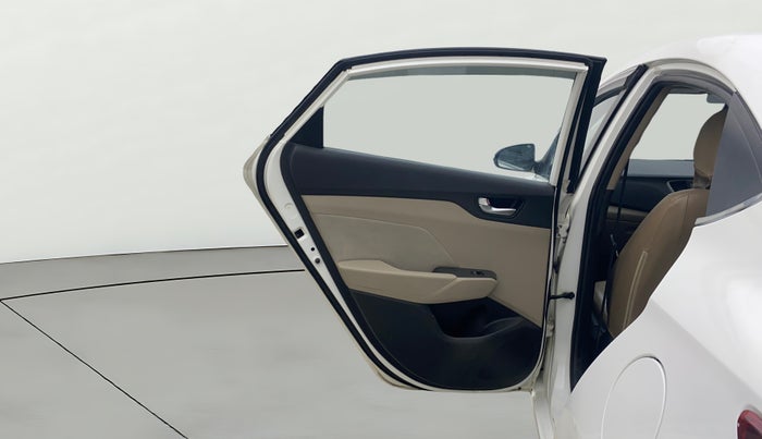 2018 Hyundai Verna 1.6 CRDI SX + AT, Diesel, Automatic, 1,01,963 km, LHS Rear Door