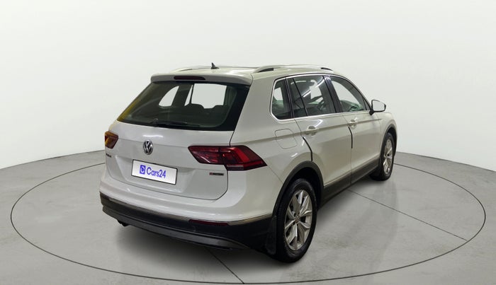 2019 Volkswagen TIGUAN HIGHLINE TDI AT, Diesel, Automatic, 1,21,122 km, Right Back Diagonal