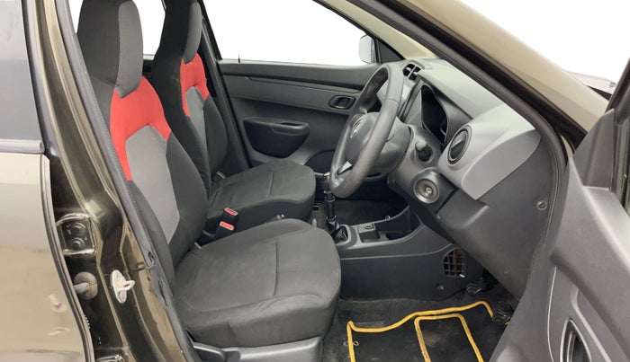 2016 Renault Kwid RXT 1.0, Petrol, Manual, 48,108 km, Right Side Front Door Cabin