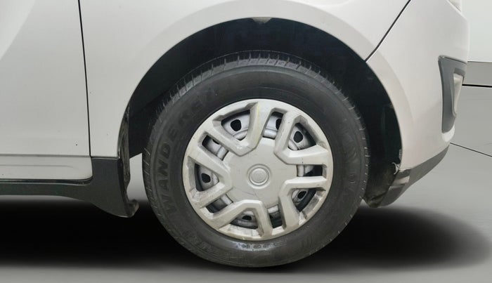 2018 Mahindra MARAZZO M2 7STR, Diesel, Manual, 85,222 km, Right Front Wheel