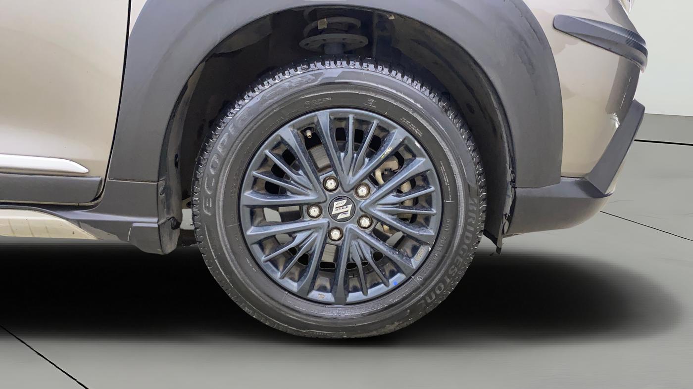 2021 Maruti XL6 ALPHA MT, Petrol, Manual, 28,412 km, Right Front Wheel