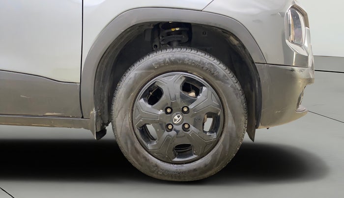 2023 Tata PUNCH ACCOMPLISHED MT, Petrol, Manual, 29,374 km, Right Front Wheel