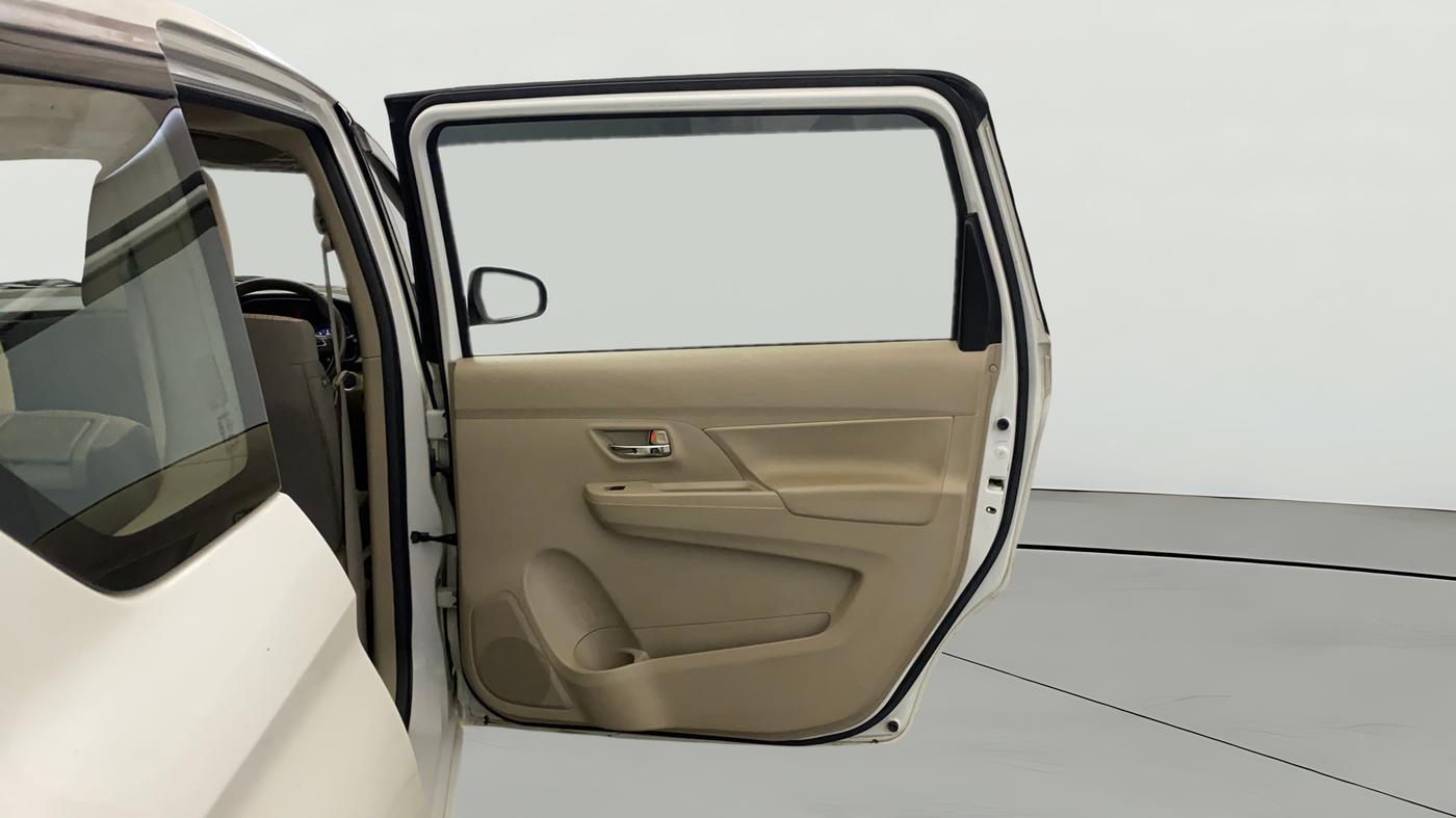 2022 Maruti Ertiga ZXI+ SHVS, Petrol, Manual, 45,498 km, RHS Rear Door