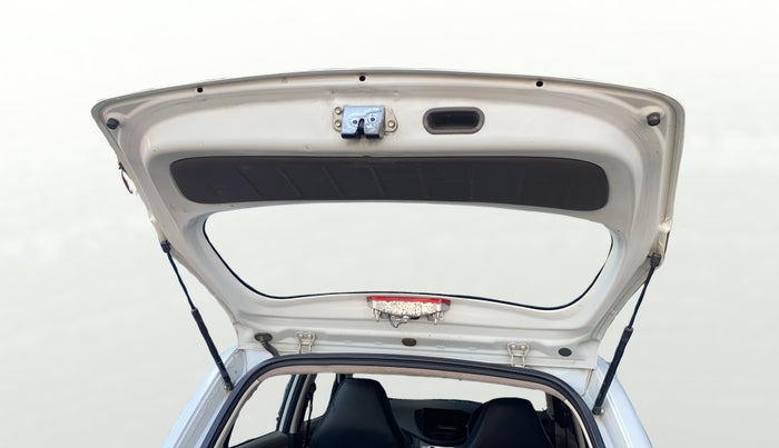 2013 Hyundai i10 ERA 1.1, Petrol, Manual, 65,539 km, Boot Door Open