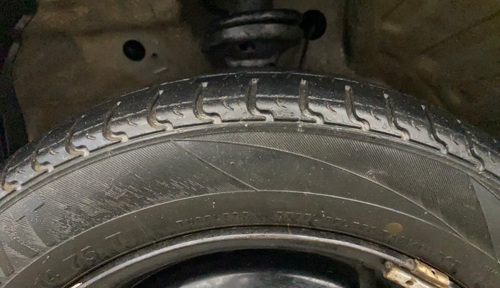 2014 Maruti Wagon R 1.0 VXI, Petrol, Manual, 56,916 km, Left Front Tyre Tread