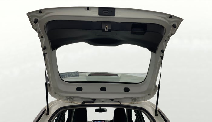 2024 Toyota Urban Cruiser Taisor V 1.0 Petrol AT, Petrol, Automatic, 9,383 km, Boot Door Open