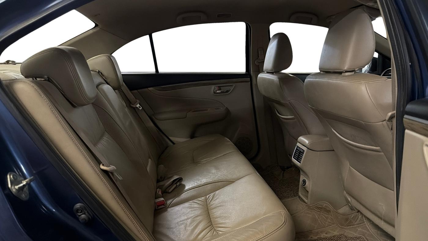 2020 Maruti Ciaz ALPHA  AT 1.5 SHVS PETROL, Petrol, Automatic, 1,14,322 km, Right Side Rear Door Cabin