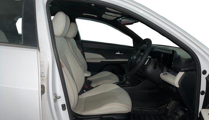 2023 Hyundai Verna SX(O) 1.5 MPI IVT , Petrol, Automatic, 37,010 km, Right Side Front Door Cabin