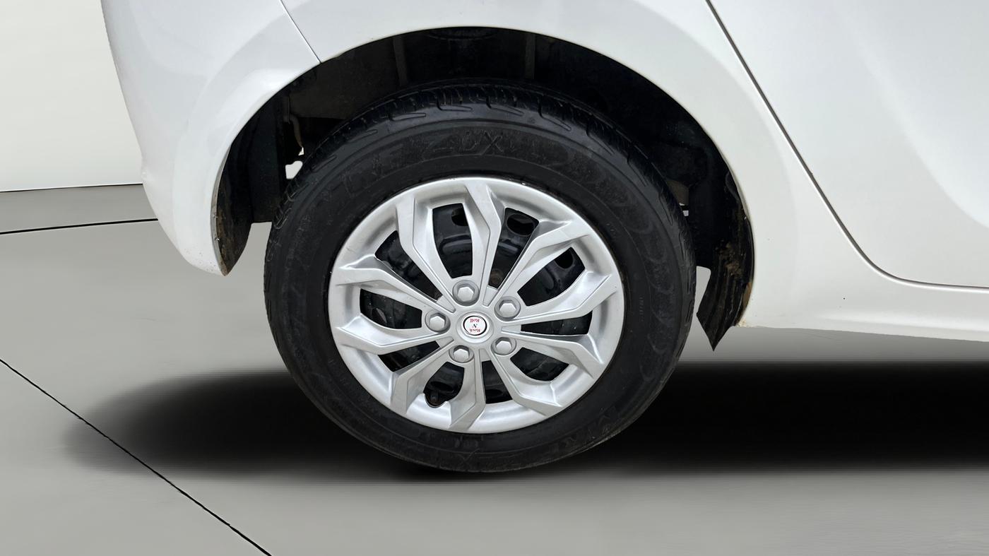 2017 Tata Tiago XT PETROL, Petrol, Manual, 79,222 km, Right Rear Wheel