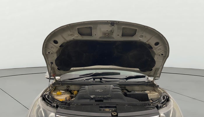 2016 Mahindra XUV500 W4 1.99, Diesel, Manual, 61,726 km, Open Bonet