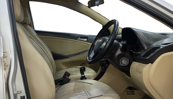 2016 Hyundai Verna 1.4 VTVT, Petrol, Manual, 1,23,771 km, Right Side Front Door Cabin