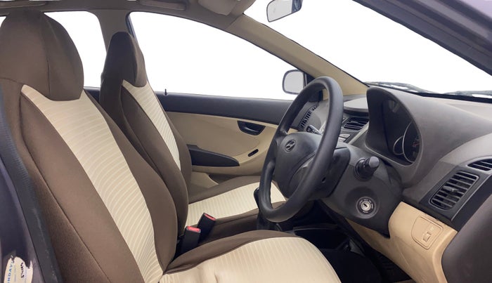 2014 Hyundai Eon MAGNA +, Petrol, Manual, 68,830 km, Right Side Front Door Cabin