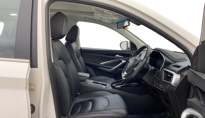 2020 MG HECTOR SHARP 1.5 DCT PETROL, Petrol, Automatic, 38,862 km, Right Side Front Door Cabin