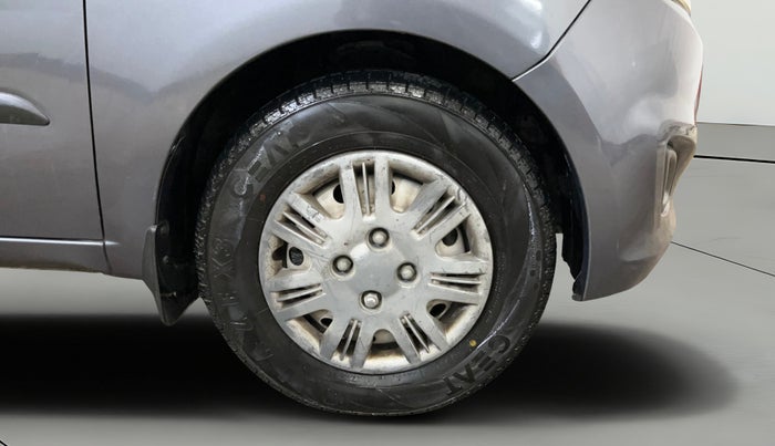 2015 Hyundai i10 MAGNA 1.1, Petrol, Manual, 28,226 km, Right Front Wheel