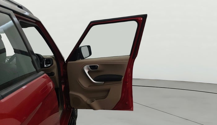 2018 Mahindra TUV300 T10, Diesel, Manual, 93,366 km, RHS Front Door