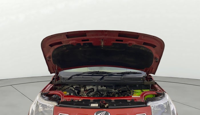 2017 Mahindra TUV300 T8 AMT, Diesel, Automatic, 1,35,626 km, Open Bonet