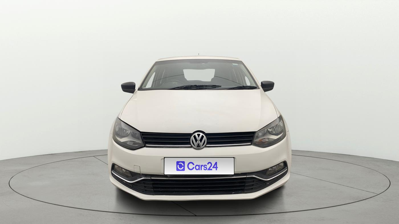 2015 Volkswagen Polo COMFORTLINE 1.2L, Petrol, Manual, 1,23,456 km, Front