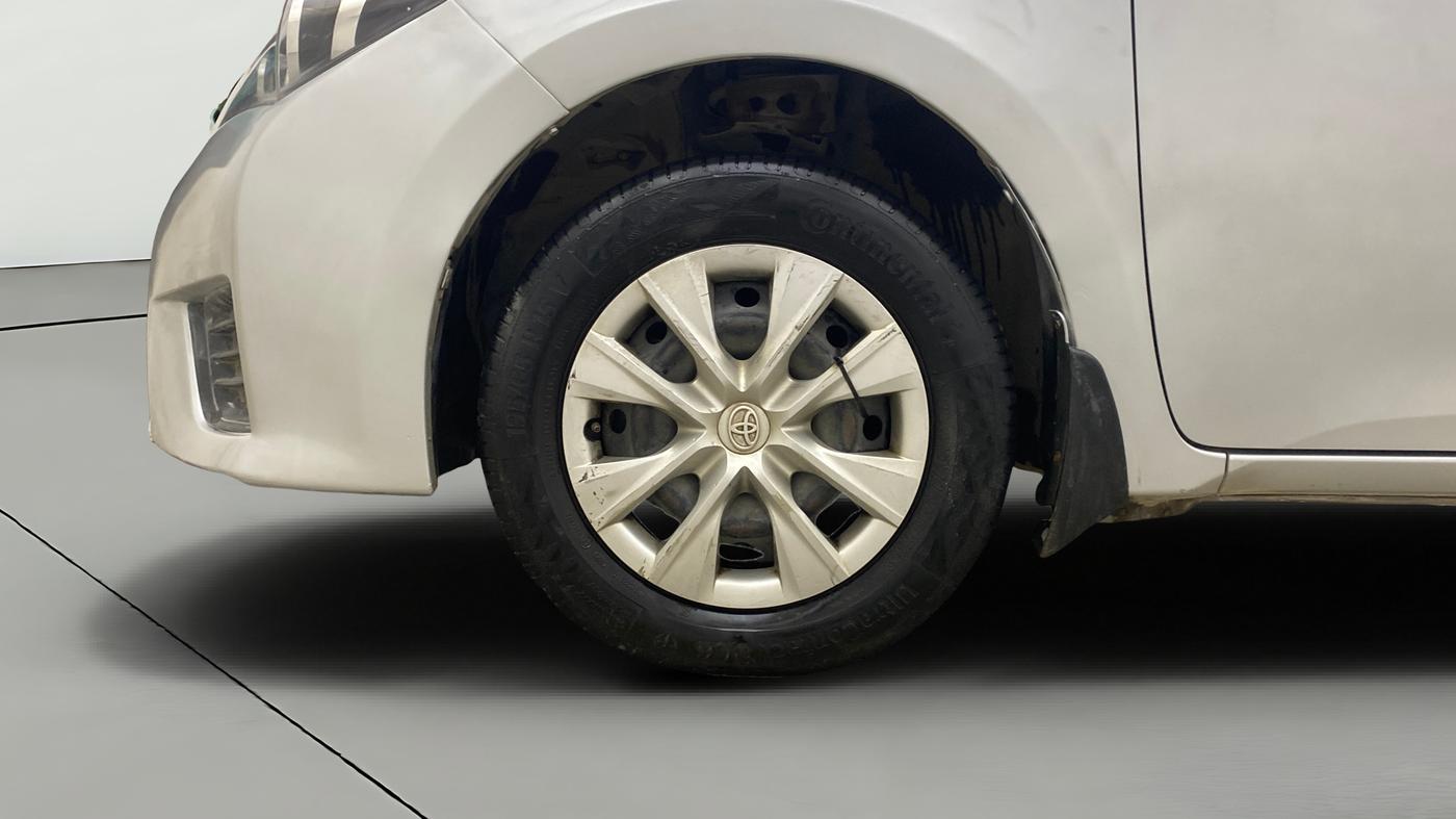 2015 Toyota Corolla Altis JS PETROL, Petrol, Manual, 1,20,681 km, Left Front Wheel