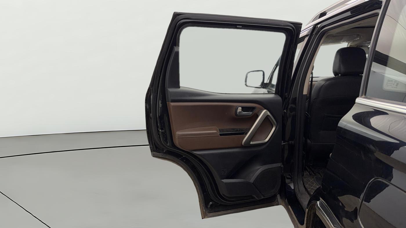 2022 Mahindra SCORPIO-N Z8 L DIESEL AT 2WD 7 STR, Diesel, Automatic, 25,432 km, LHS Rear Door