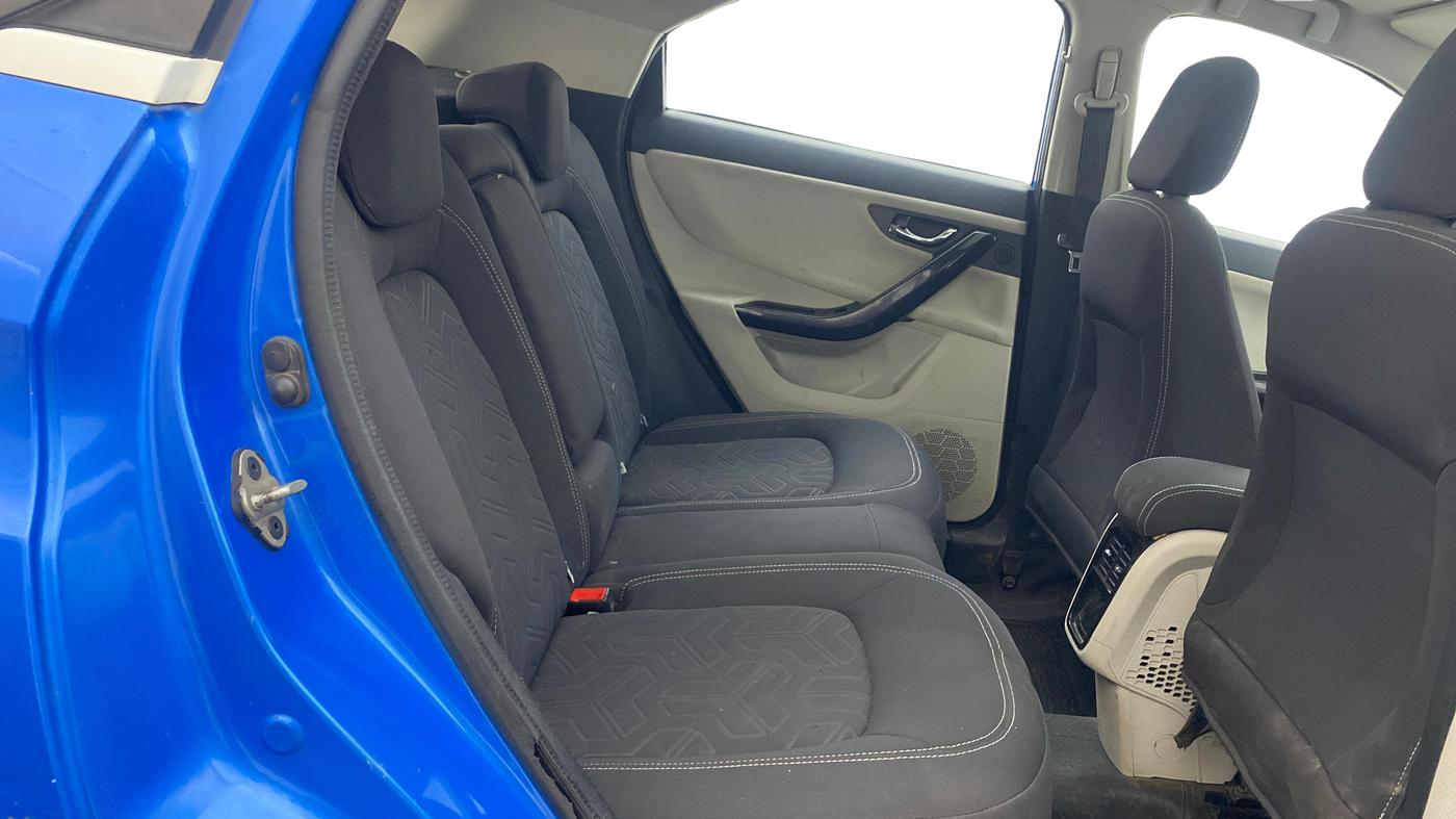 2020 Tata NEXON XZA PLUS (O) DIESEL, Diesel, Automatic, 1,28,495 km, Right Side Rear Door Cabin
