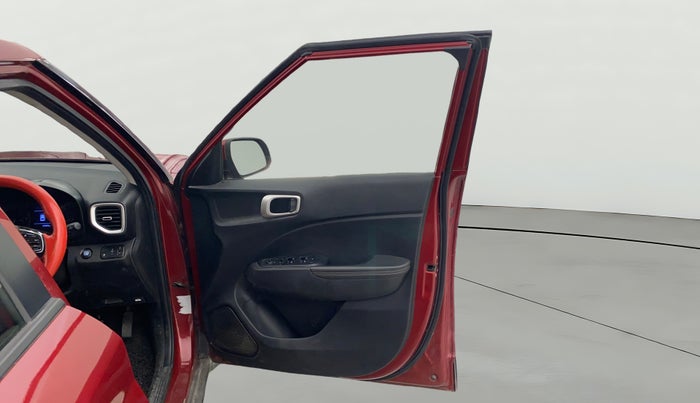 2019 Hyundai VENUE SX(O) 1.4 CRDI, Diesel, Manual, 1,47,495 km, RHS Front Door