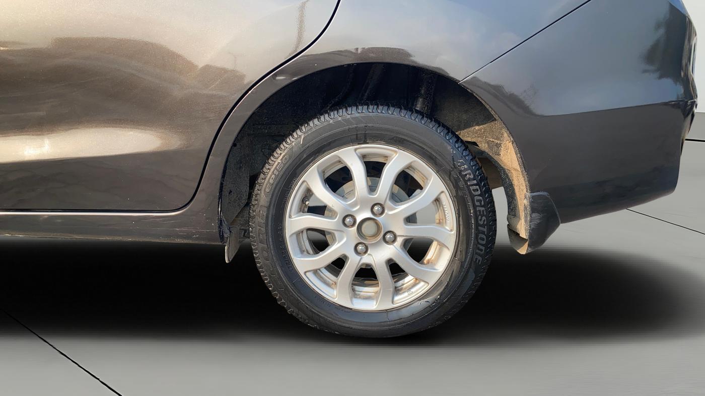2014 Honda Amaze 1.2L I-VTEC VX, CNG, Manual, 1,20,323 km, Left Rear Wheel