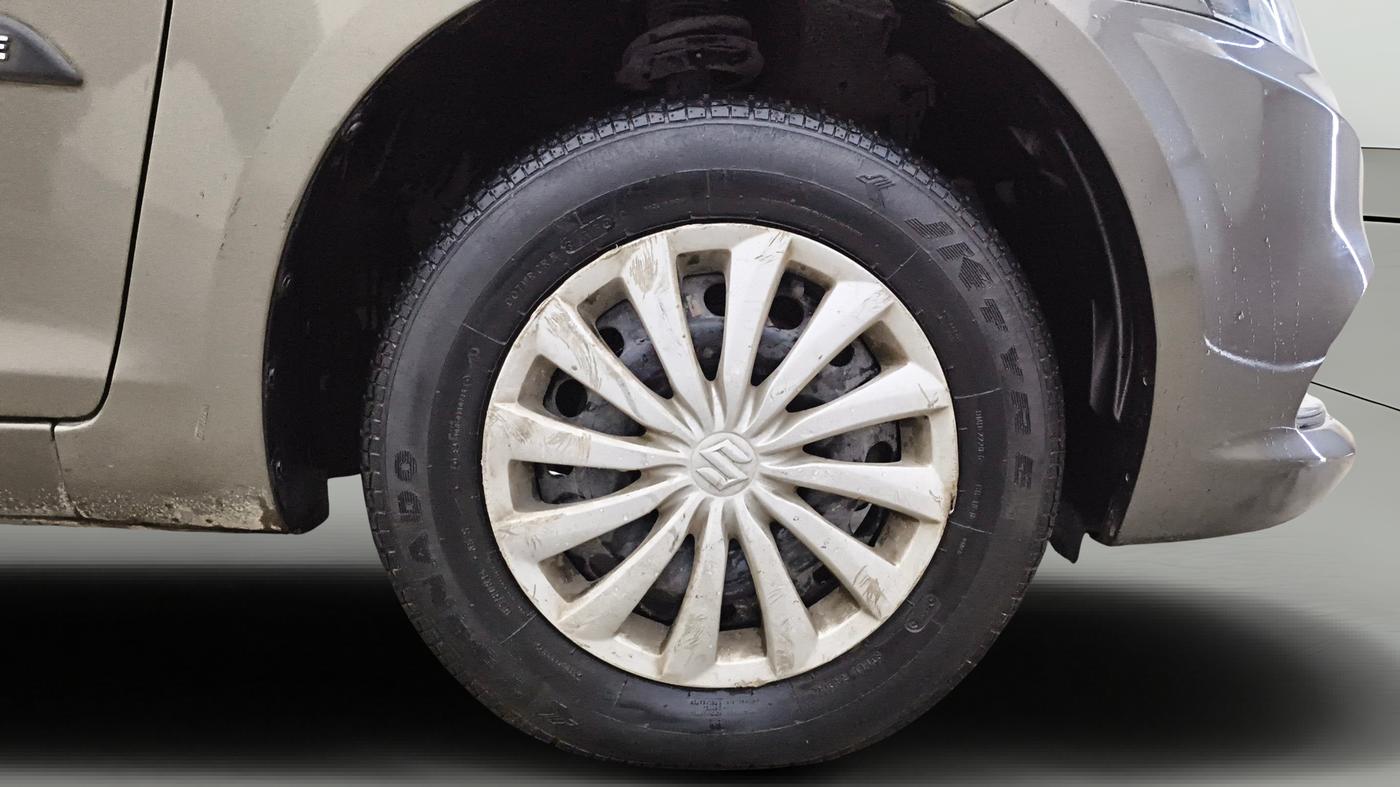 2016 Maruti Swift Dzire VXI, Petrol, Manual, 33,263 km, Right Front Wheel