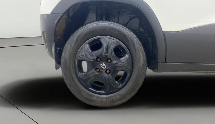 2022 Tata PUNCH ACCOMPLISHED MT, Petrol, Manual, 34,966 km, Right Rear Wheel